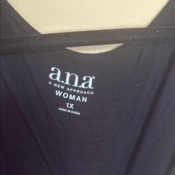 a.n.a Black Sequin Fitted Sleeveless Tank Top - Picture 3 of 5